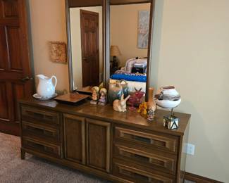 Mid Century Solid Wood Dresser With 2 Mirrors, Nightstand, And Headboard