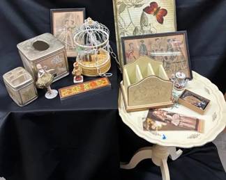 Floral And Old English Themed Decor