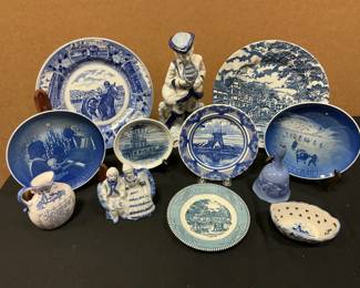 Kentucky Derby Blue Country Plates