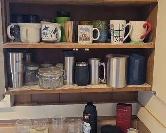 EFF100 - Collection of Mugs and Beverageware