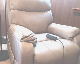 EFF165 Recliner Chair