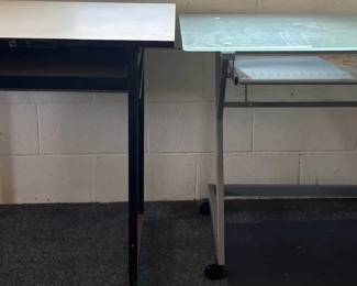 EFF164 2 Desks With Drawers 