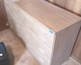 EFF147 16 Drawer Dresser