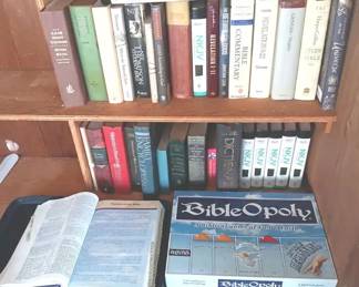 EFF123 Bible & Christian Book Collection