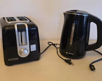 EFF124 - Toaster and Electric Kettle 