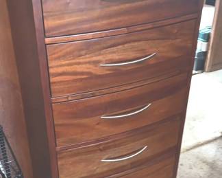 EFF137 Wood Six-Drawer Dresser
