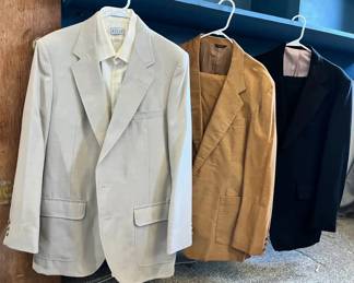 EFF122 Levi’s Corduroy 1980’s & Black & Tan 1990’s Men’s Suits 