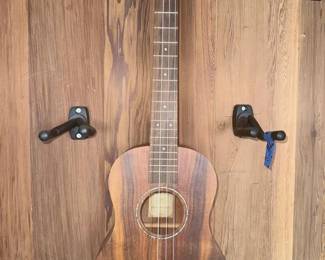 EFF031 Caramel Electric Ukulele with Wall Mount