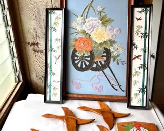 EFF158 Retro Handmade Framed Art & Carved Wood Ducks