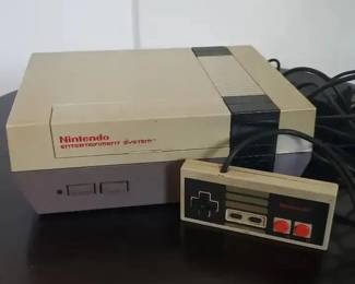 EFF185 Rare Vintage NES Nintendo Console with Controller & Adapters