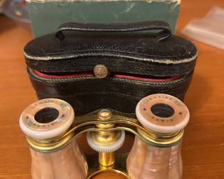 MOTHER OF PEARL OPERA GLASSES.
