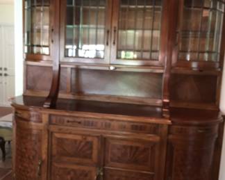 Antique European Marble-Top Buffet / Bar Cabinet – Circa 1930s

Description:
Elegant antique European buffet cabinet featuring a solid marble top and beautifully crafted hardwood construction. Circa 1930s–1940s, this piece offers timeless design, original patina, and excellent functionality. Interior shelving provides ample storage for barware, serving pieces, or china. Perfect as a statement bar, dining buffet, or entry focal piece. Very good vintage condition. Heavy, solid, and built to last generations.
$3500