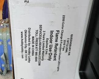 Next photo shows the beautiful 7.5ft tree!