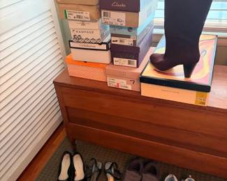 327 Womens Shoe Collection