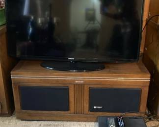 Samsung Smart TV With Sharp Speaker Cabinet
