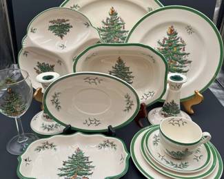 Spode “Christmas Tree” Dinnerware Set: 55pcs