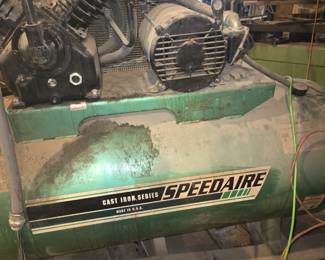 Speedaire 5Z402B Cast Iron series air compressor  - (price to come) (1 of 4)