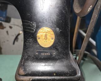 model class 51w series / industrial post-bed with single needle and rotary hook, used for sewing leather  $1,750.00   (2 of 4 pictures)                   