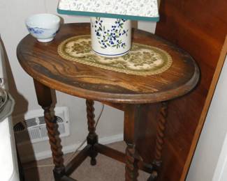 Small spool leg table