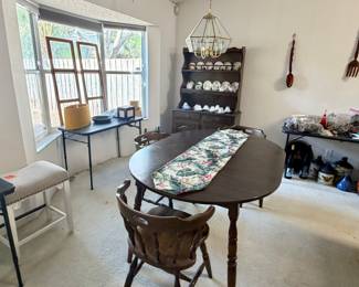 Dining room table and all the fun things that you’re gonna find when you pop by