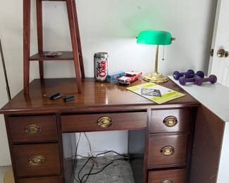 Fabulous solid kneehole Desk