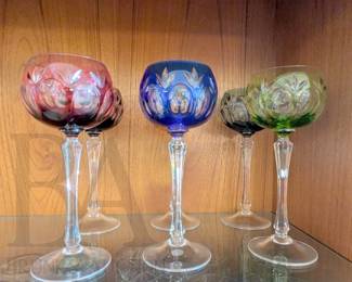 CUT TO CLEAR COLORED STEMS