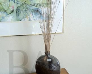 DECORATIVE VASE