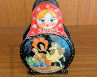 RUSSIAN MATRYOSHKA LAQUER BOX