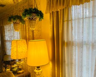 Hanging shell planter. 