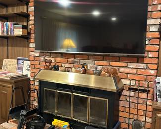 75" Samsung T.V. with remote