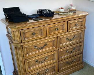 Thomasville chest of drawers. 