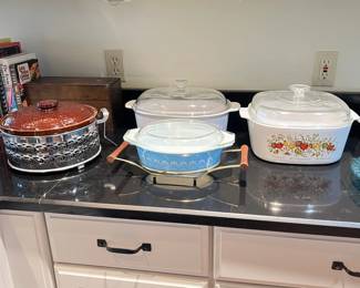 Blue Tulip Pyrex Dish/base, "Spice of Life" Corning Ware 5 qt. casserole dish