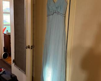 Another gorgeous vintage dress 