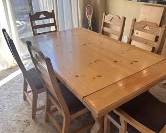 Vintage solid wood dining room set ,seats 10 with two leafs 