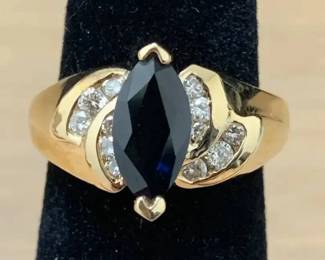 SH656V14 K Ring With Marquise Cut Stone  Diamonds