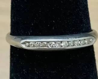 SH689VVintage Diamond Band
