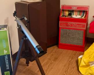 Morentz speakers and receiver, child’s Juke box record player