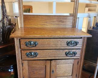 ANTIQUE OAK WASH STAND DRESSER