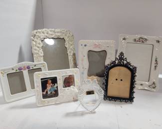 PICTURE FRAMES