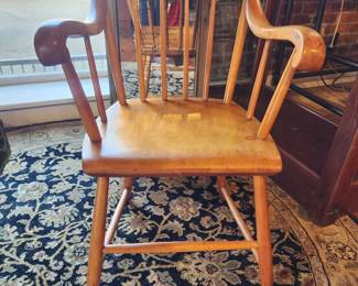 PINE ANTIQUE CHAIR