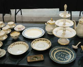 Old Paris partial set, early pearlware and ironstone.