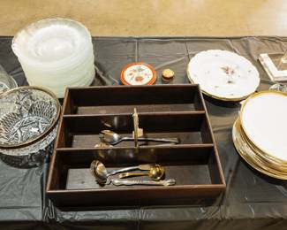 19th century cutlery caddy, Spode plates and tableware. 