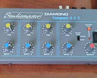 Studiomaster Diamond Compact 4-2 x Audio Mixer
