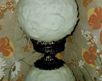 Vintage Fenton Poppy Custard Parlor Lamp (uranium)