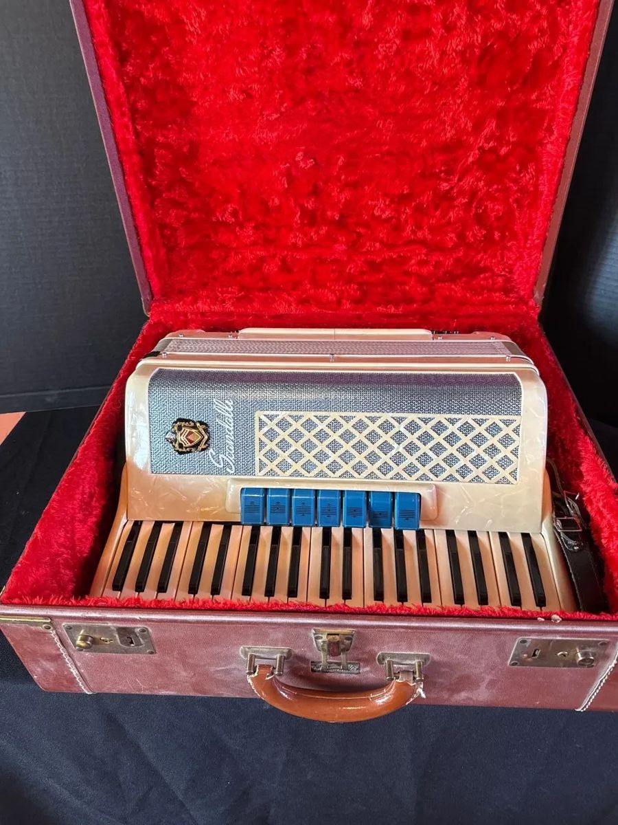  01 Scandalli Accordion With Case