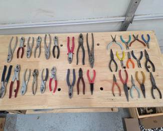 84 32PliersSlipjointLinemansNeedleNose