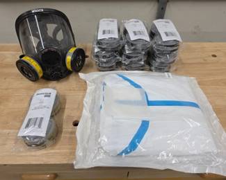 37 HoneywellFullFacepieceRespiratorMaskWithCartridges