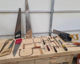 83 19HandSawsForDays