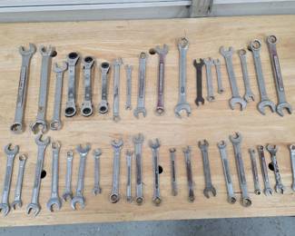 59 38AssortedMetricCombinationWrenches