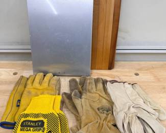179 WoodClipBoardAluminumStorageClipBoardLeatherGloves